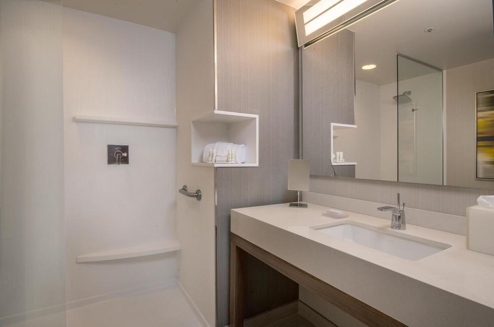 Courtyard By Marriott Winnipeg Airport Extérieur photo