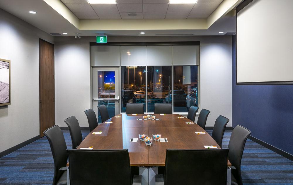 Courtyard By Marriott Winnipeg Airport Extérieur photo