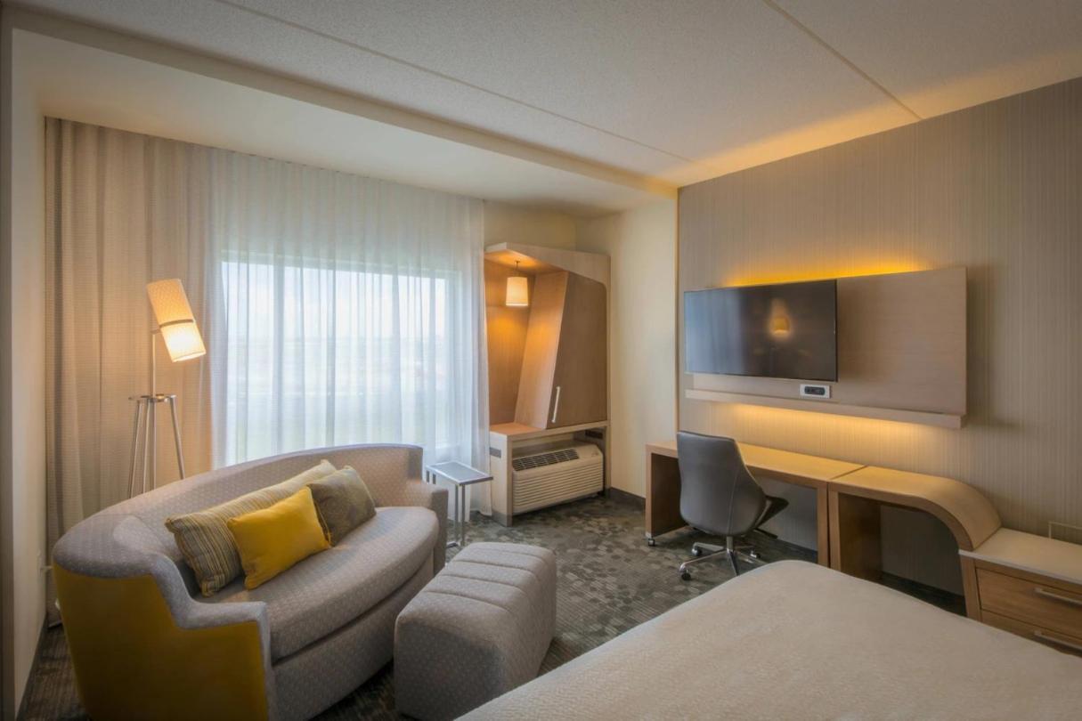Courtyard By Marriott Winnipeg Airport Chambre photo