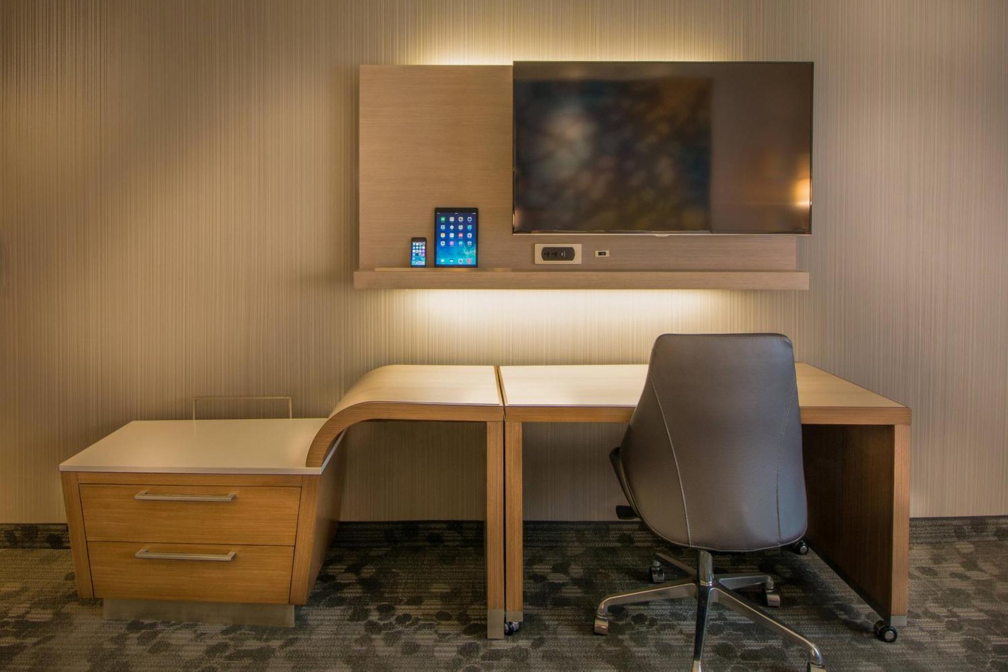 Courtyard By Marriott Winnipeg Airport Extérieur photo