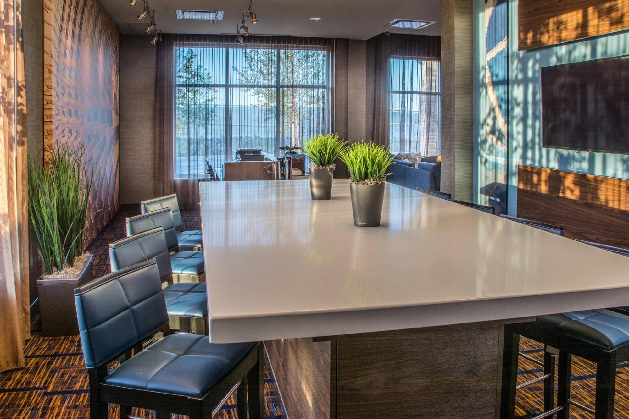 Courtyard By Marriott Winnipeg Airport Extérieur photo